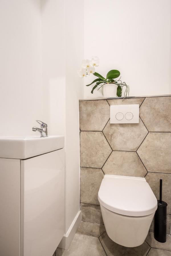 Bpr Kyanit Design Apartments With A/C Boedapest Buitenkant foto